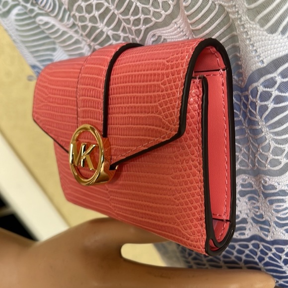 MICHAEL KORS CARMEN MEDIUM FLAP LOGO BIFOLD WALLET GRAPEFRUIT - Picture 14 of 16